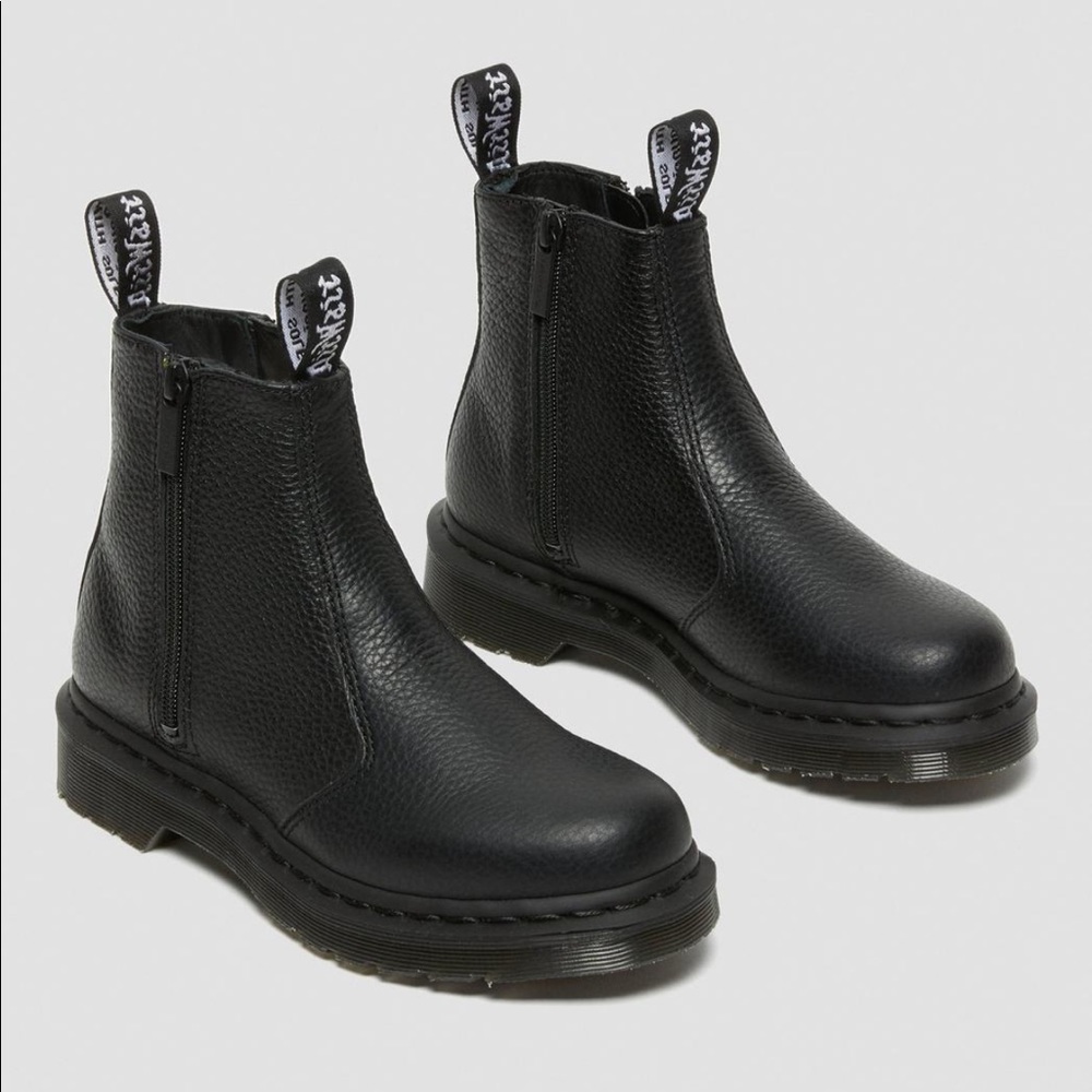Dr. Martens Zipper Chelsea Boots 2976 sz 6
